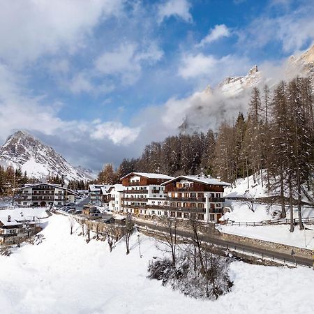 Hotel Des Alpes Cortina d'Ampezzo Exterior foto